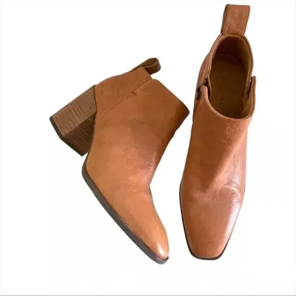 **new**Vionic Toffee Lyssa Square Toe Bootie